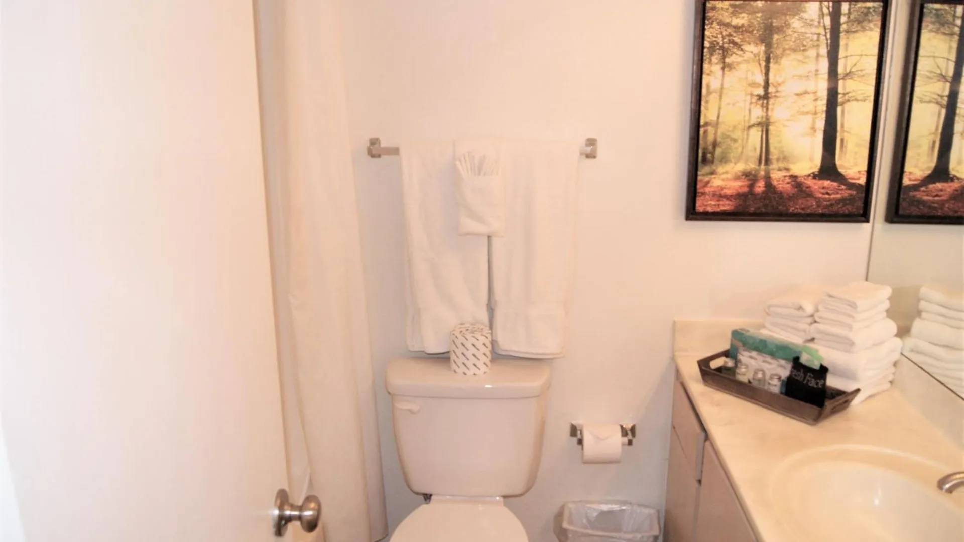 アパート 127 Fully Furnished 1Br Suite-Prime Location スコッツデール